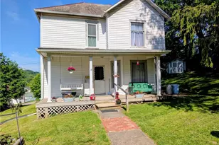 262 N 5th St, McConnelsville, OH 43756 - Photo 1