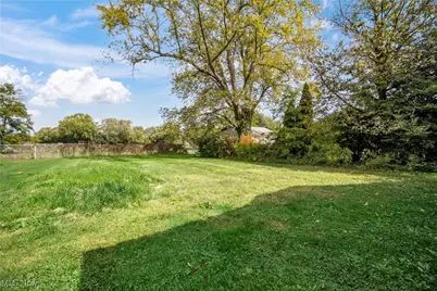 2049 E 39th Street, Ashtabula, OH 44004 - Photo 4