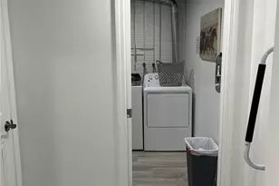 180 Elizabeth Pkwy, Akron, OH 44304 - Photo 18