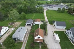 6927 N Wildacre Rd, Curtice, OH 43412 - Photo 2