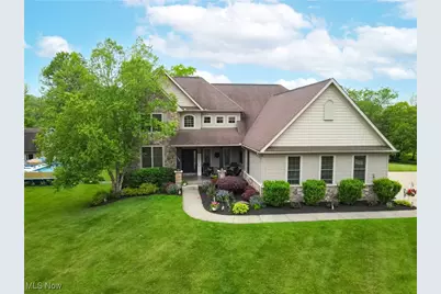 1302 Hillandale Drive, Akron, OH 44333 - Photo 2