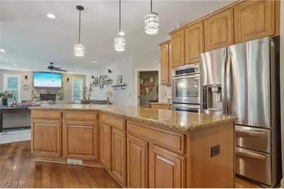 1302 Hillandale Drive, Akron, OH 44333 - Photo 16