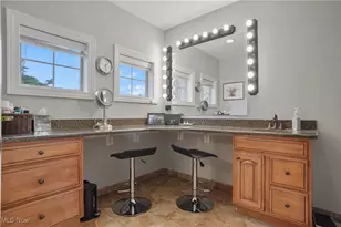 1302 Hillandale Dr, Akron, OH 44333 - Photo 22