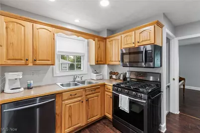 360 Woodside Avenue NE, North Canton, OH 44720 - Photo 2