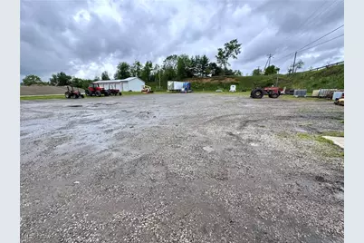 622 Pleasant Valley Road NW, Sugarcreek, OH 44681 - Photo 4