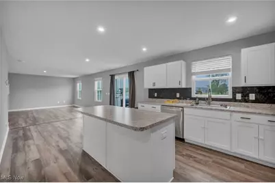 114 River Run Drive, Elyria, OH 44035 - Photo 4