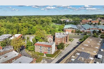 1615 Ridgefield Road, Cleveland Heights, OH 44118 - Photo 2