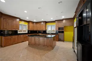 769 Village Trail, Gates Mills, OH 44040 - Photo 18