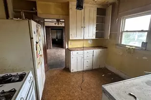 1115 East Ave, Elyria, OH 44035 - Photo 2