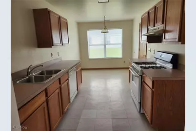 2831 Benford Lane, Youngstown, OH 44505 - Photo 4