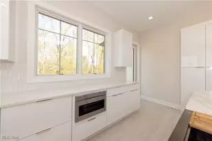 2405 Edgewood Trce, Pepper Pike, OH 44124 - Photo 12