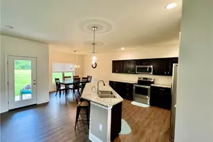 261 Vly Vw Dr, Weirton, WV 26062 - Photo 12