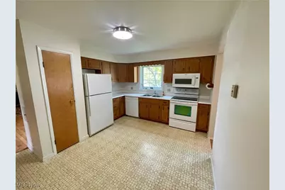 180 Atterbury Boulevard, Hudson, OH 44236 - Photo 18