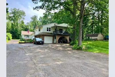 1088 Buena Vista Drive, Akron, OH 44319 - Photo 2