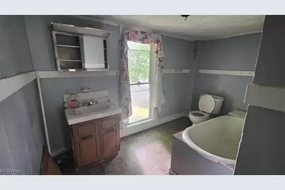 146 Nickle Plate Avenue, Conneaut, OH 44030 - Photo 4