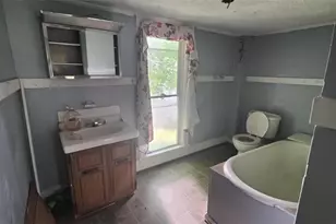 146 Nickle Plate Ave, Conneaut, OH 44030 - Photo 4