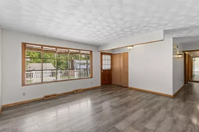 131 Crisswill Drive, St Clairsville, OH 43950 - Photo 6