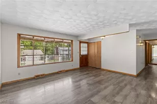 131 Crisswill Dr, St Clairsville, OH 43950 - Photo 6