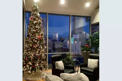 701 W Lakeside Avenue #PH-2A/1302, Loveland, OH 44113 - Photo 2