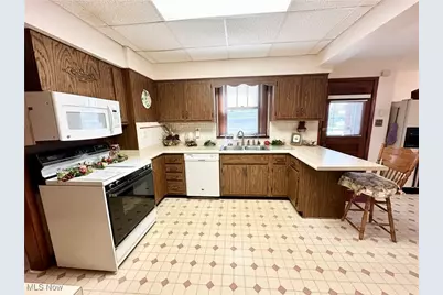 808 Gilbert Avenue, Follansbee, WV 26037 - Photo 8