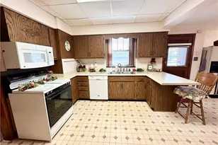 808 Gilbert Ave, Follansbee, WV 26037 - Photo 8