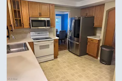 4345 Baintree Road, University Heights, OH 44118 - Photo 6