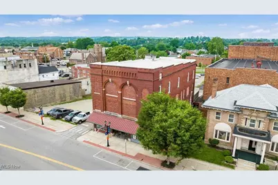 927 Wheeling Avenue, Cambridge, OH 43725 - Photo 2