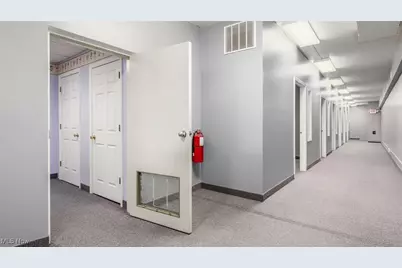 927 Wheeling Avenue, Cambridge, OH 43725 - Photo 34