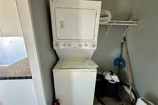 87 S Byron Dr, Wintersville, OH 43953 - Photo 18