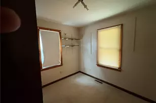 453 Kenyon Ave, Elyria, OH 44035 - Photo 16