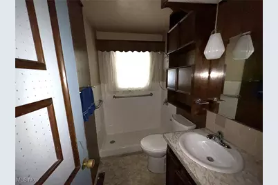 453 Kenyon Avenue, Elyria, OH 44035 - Photo 8