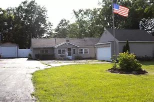 138 N Canfield Niles Rd, Youngstown, OH 44515 - Photo 2