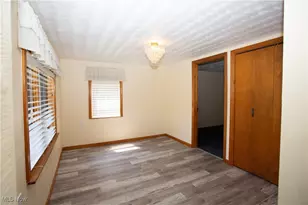 138 N Canfield Niles Rd, Youngstown, OH 44515 - Photo 10