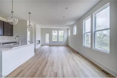 2105 Glenmont Drive, Brunswick, OH 44212 - Photo 8