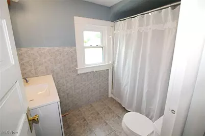 1201 E 3rd Street, Port Clinton, OH 43452 - Photo 4