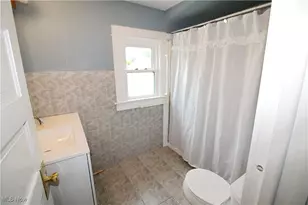 1201 E 3rd St, Port Clinton, OH 43452 - Photo 4