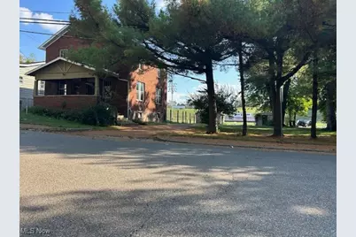 1112 Wheeling Avenue, Zanesville, OH 43701 - Photo 2