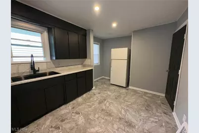 439 Birchwood Avenue, Akron, OH 44310 - Photo 10