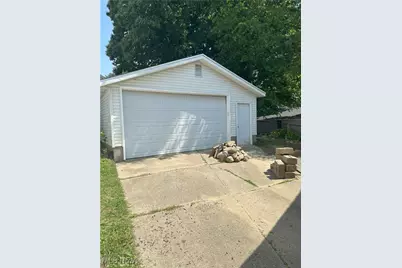 439 Birchwood Avenue, Akron, OH 44310 - Photo 22