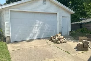 439 Birchwood Ave, Akron, OH 44310 - Photo 22