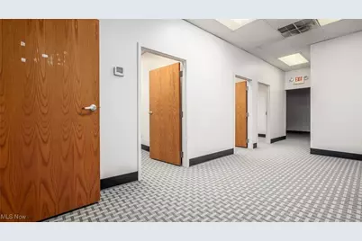 927 Wheeling Avenue, Cambridge, OH 43725 - Photo 14