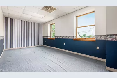 927 Wheeling Avenue, Cambridge, OH 43725 - Photo 18