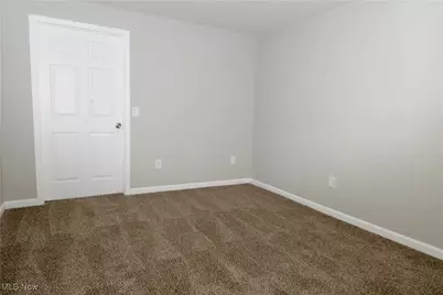 2382 Mogadore Road, Akron, OH 44312 - Photo 14