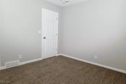 2382 Mogadore Road, Akron, OH 44312 - Photo 26