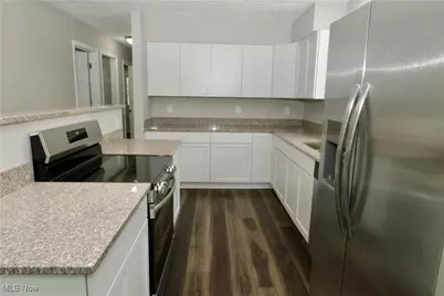 2382 Mogadore Road, Akron, OH 44312 - Photo 6