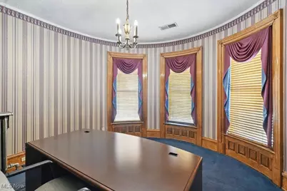 697 W Market Street, Akron, OH 44303 - Photo 8