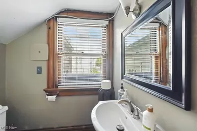 697 W Market Street, Akron, OH 44303 - Photo 40