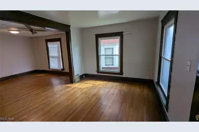 393 Spicer Street, Akron, OH 44311 - Photo 2