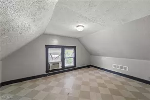 3334 W 82nd St, Loveland, OH 44102 - Photo 16