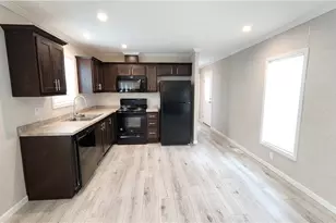 8323 Eagle Rd, Kirtland, OH 44094 - Photo 14